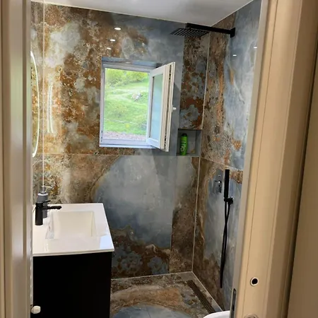 게스트하우스 Restaurant Radomira Ceren