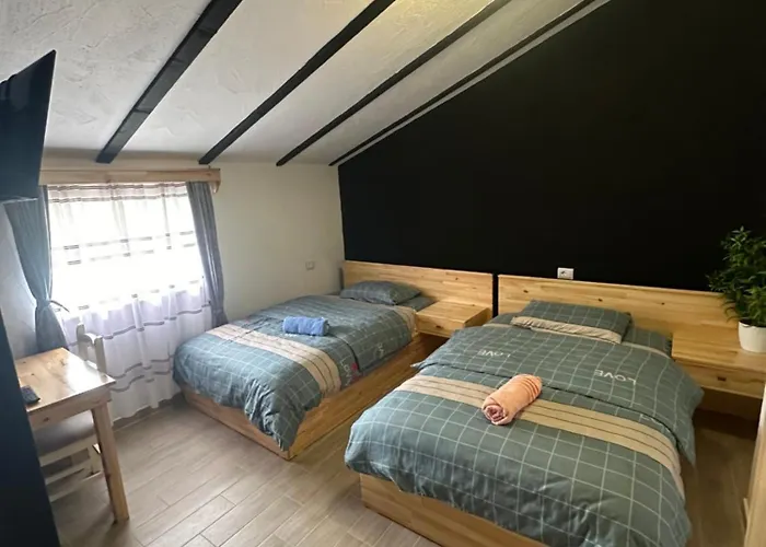 Guest house Restaurant Radomira Ceren